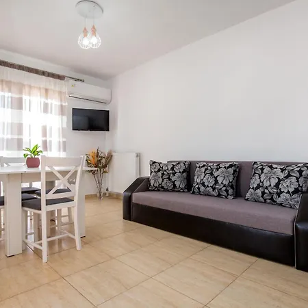 House Litsa 2 In 波托什