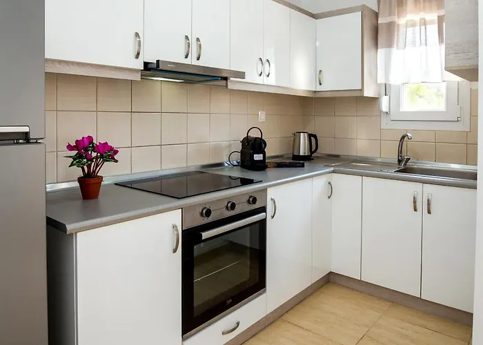 House Litsa 2 In アパート ポトス